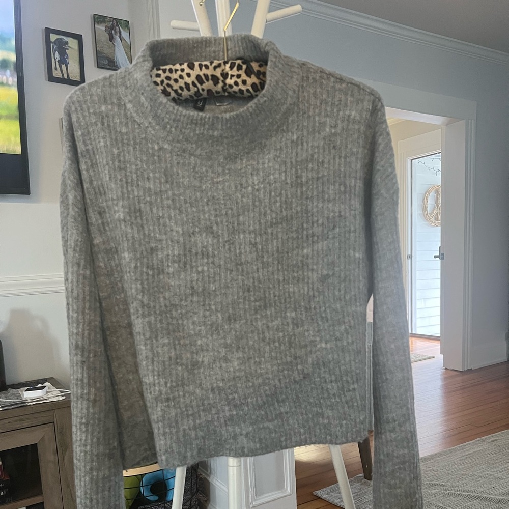 H&M Gray Sweater